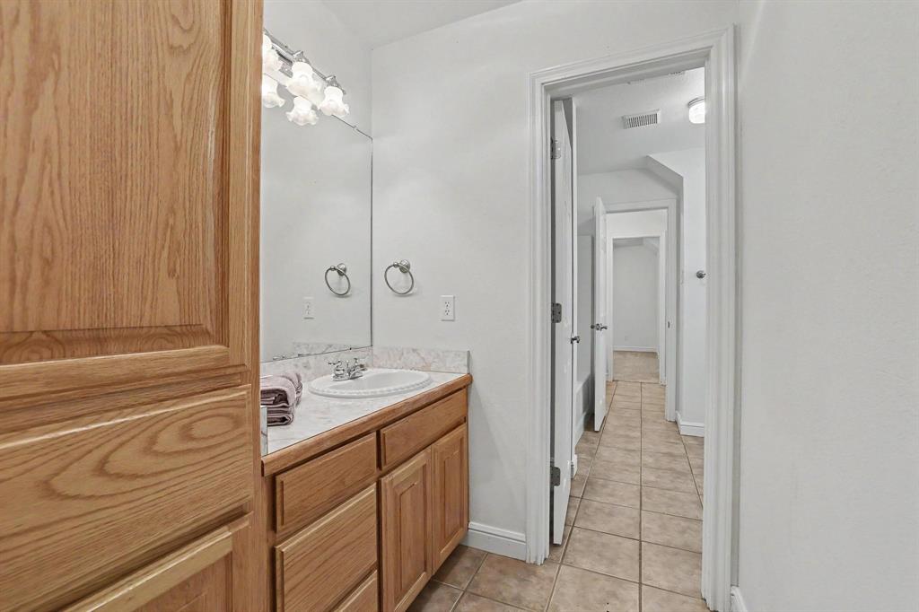 2811 N Shore Drive Property Photo 30