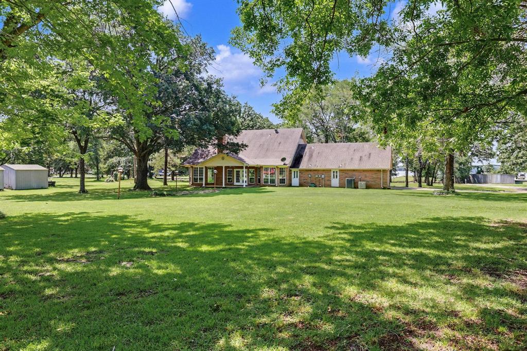 2811 N Shore Drive Property Photo 34