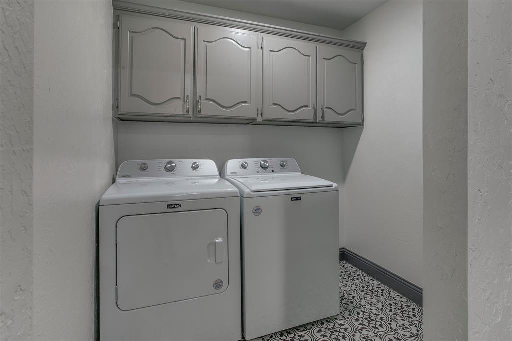 628 S Walker Street Property Photo 10