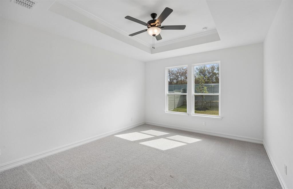 8620 Bur Oak Drive Property Photo 8