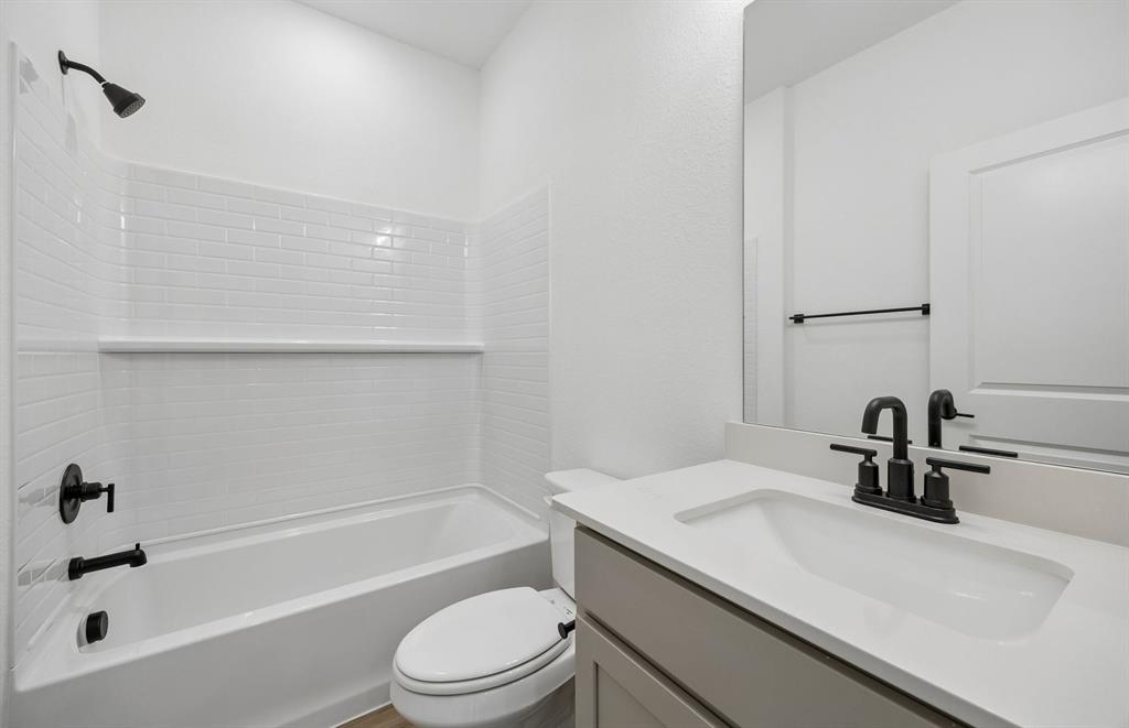 8620 Bur Oak Drive Property Photo 14
