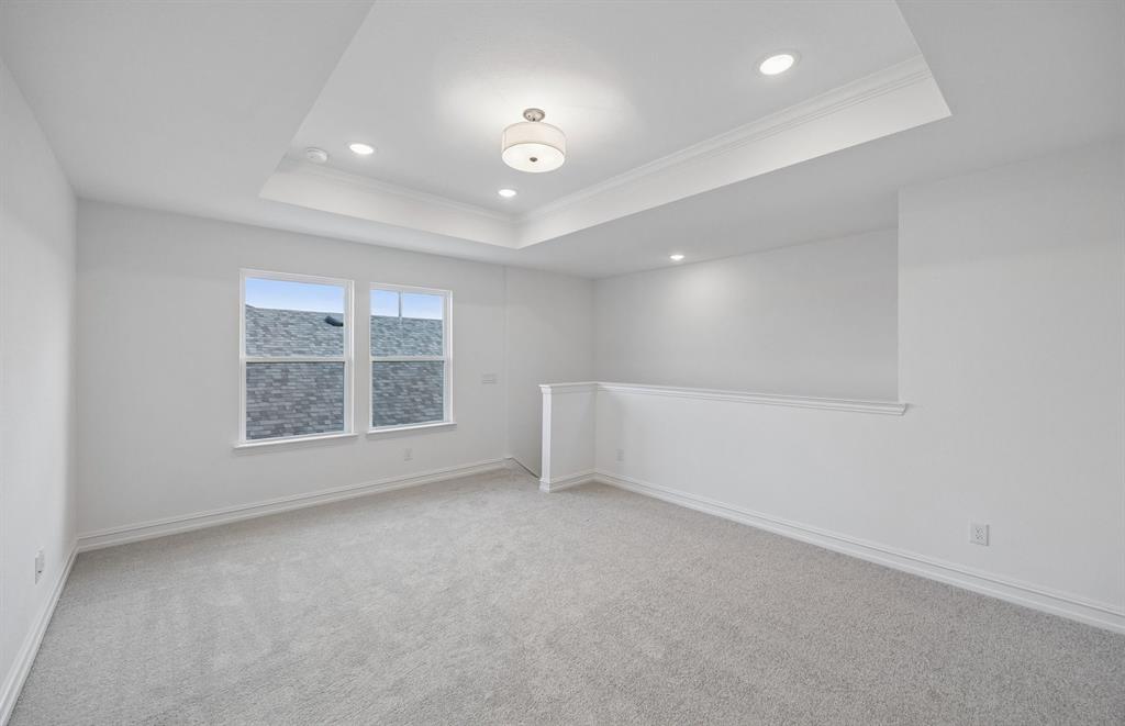 8620 Bur Oak Drive Property Photo 15