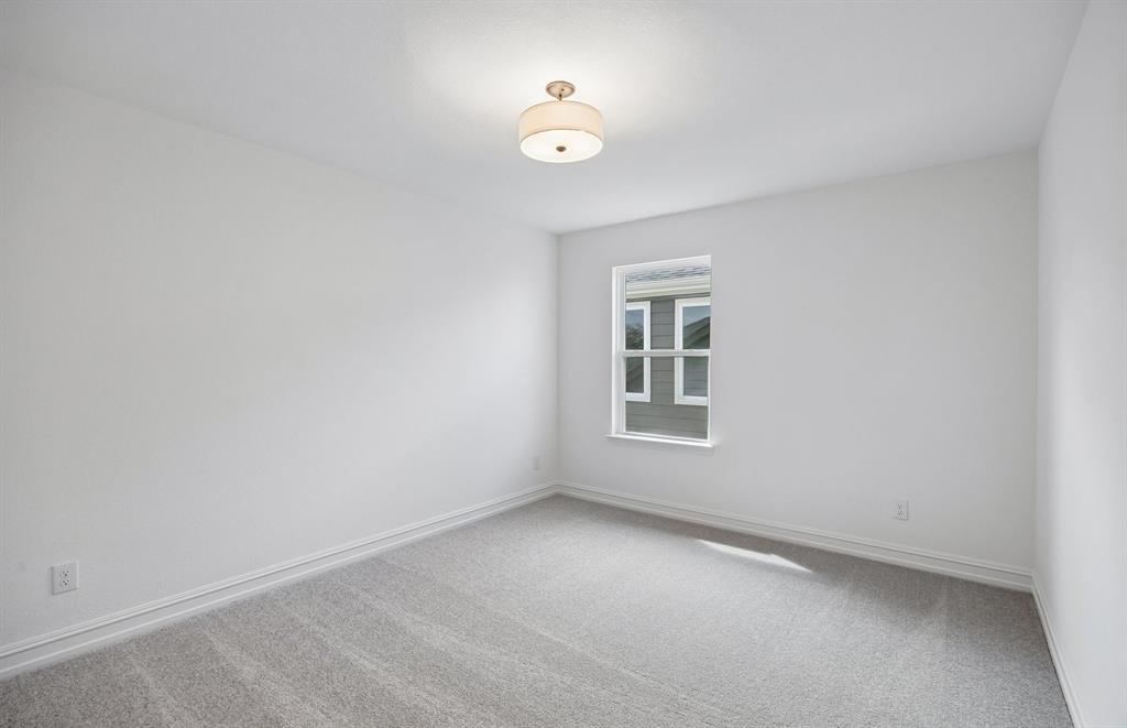 8620 Bur Oak Drive Property Photo 19