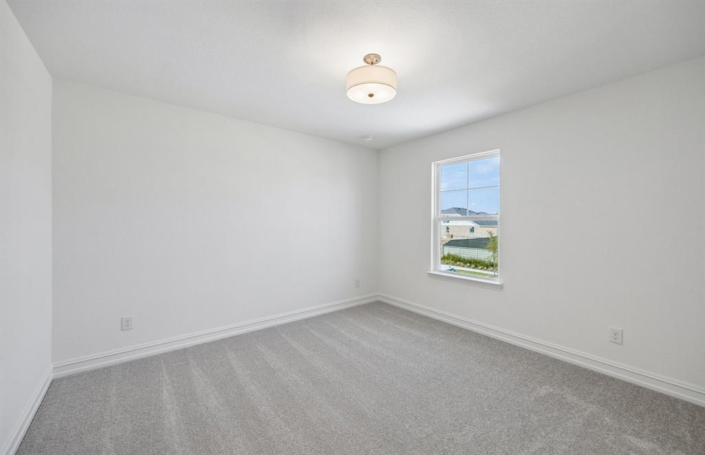 8620 Bur Oak Drive Property Photo 20