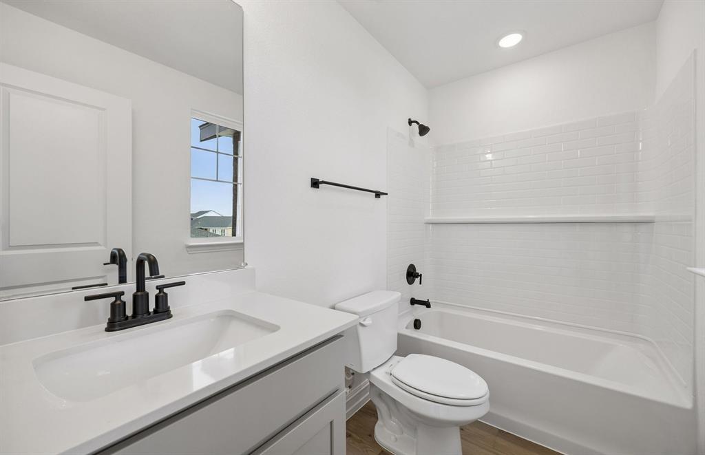 8620 Bur Oak Drive Property Photo 21