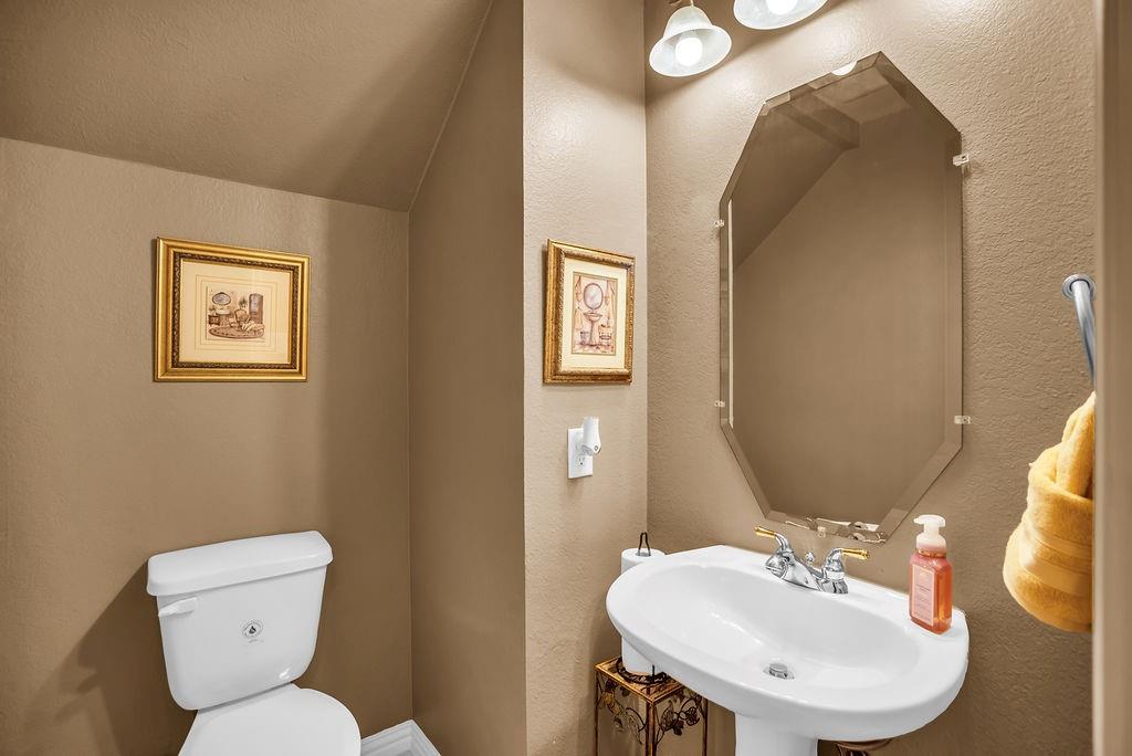 5700 White Pine Drive Property Photo 19
