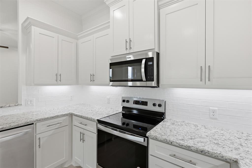 1600 Oleander Drive Property Photo 8