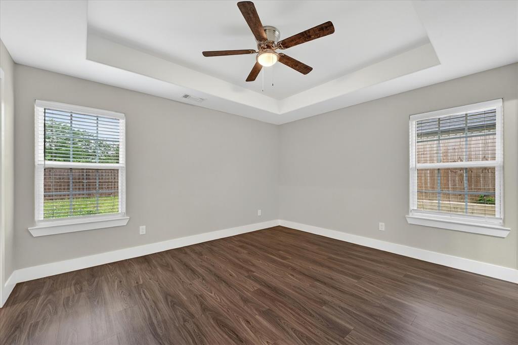 1032 Ray Drive Property Photo 9