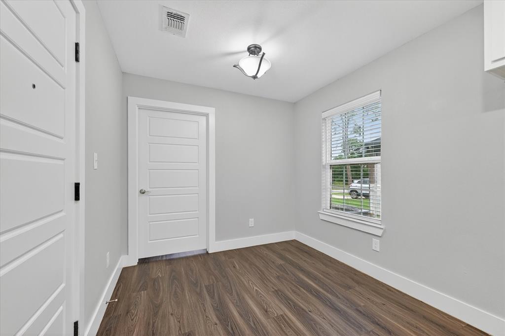 1032 Ray Drive Property Photo 16