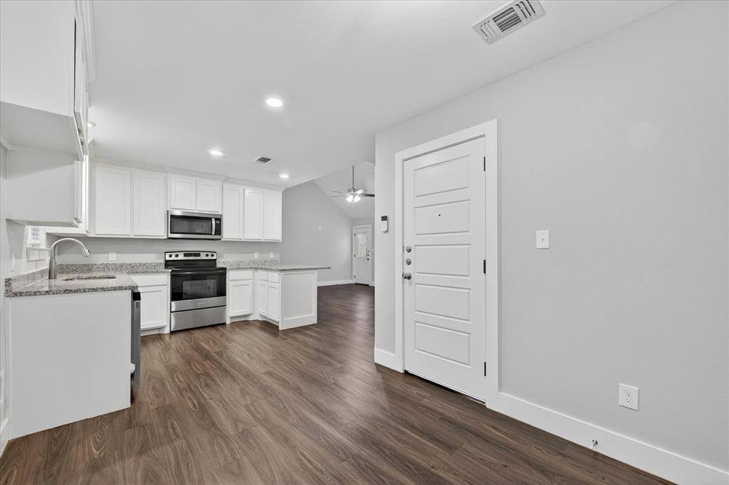 1032 Ray Drive Property Photo 17