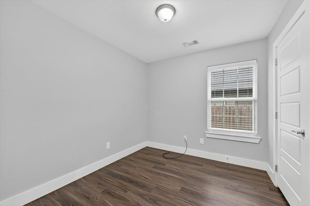1032 Ray Drive Property Photo 18