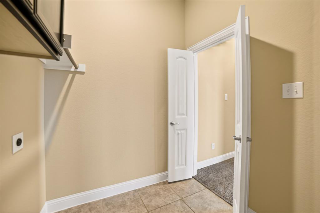 552 Winnetka Drive Property Photo 24