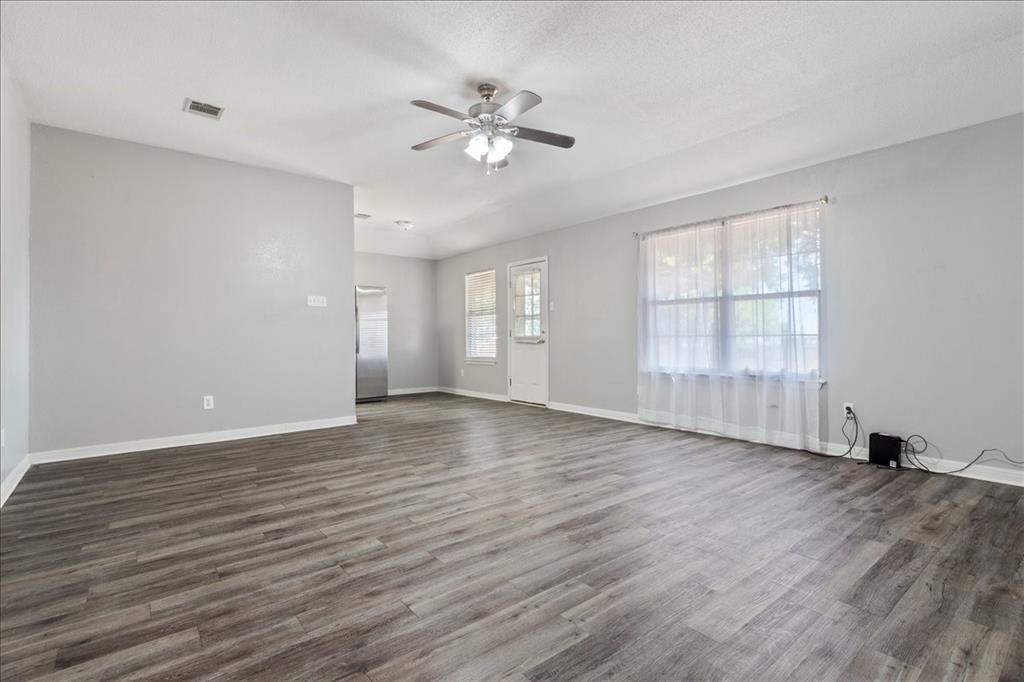 706 Rolling Hills Drive Property Photo 8