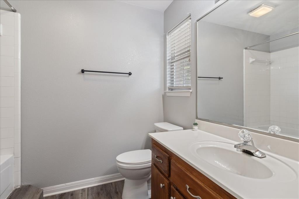 706 Rolling Hills Drive Property Photo 16