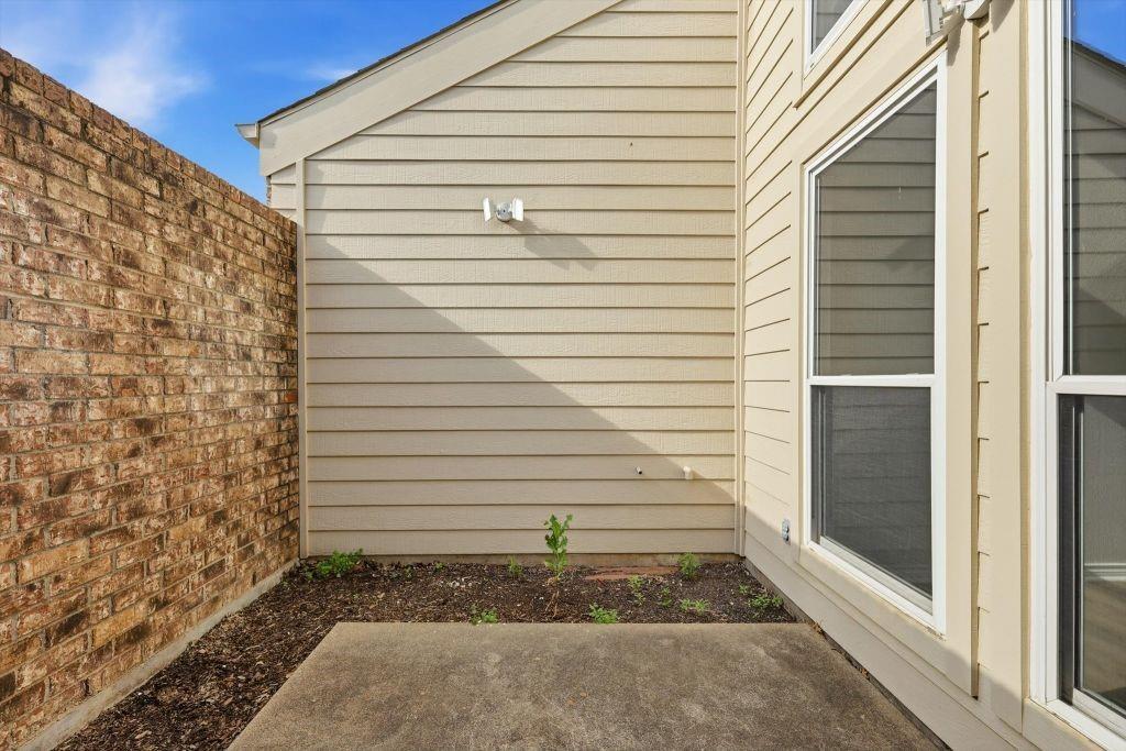 4904 Courtside Drive Property Photo 17