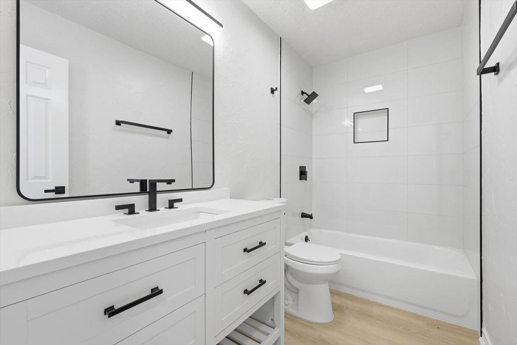 4904 Courtside Drive Property Photo 27