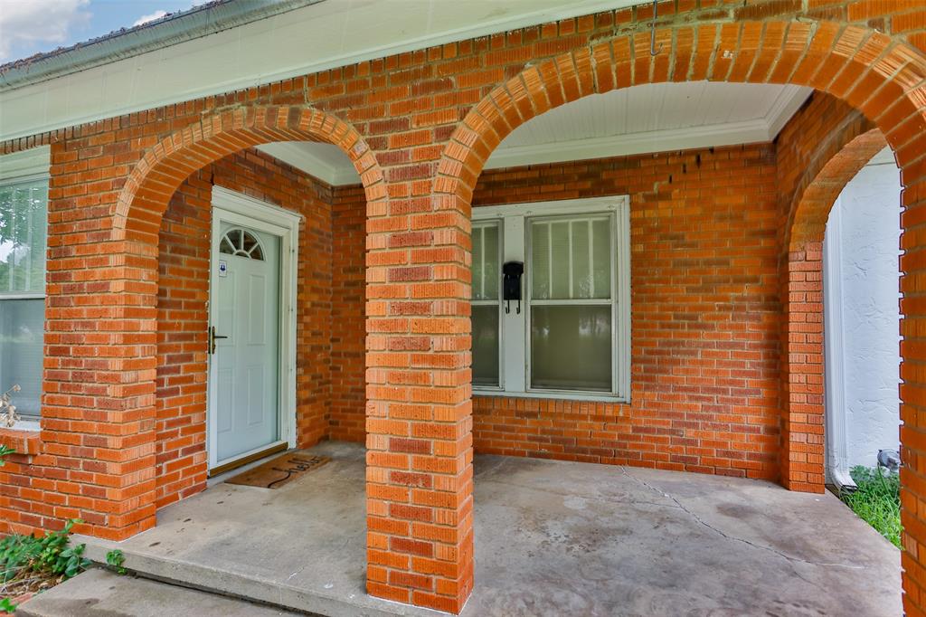 206 Ritchey Street Property Photo 4