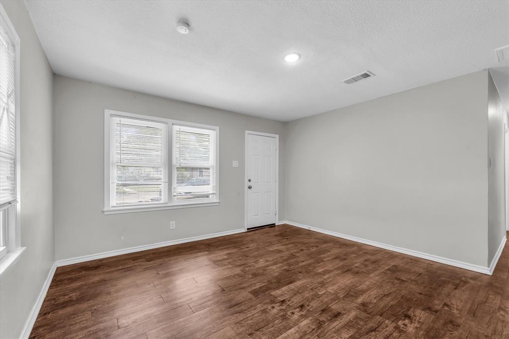612 Dunbar Street Property Photo 17