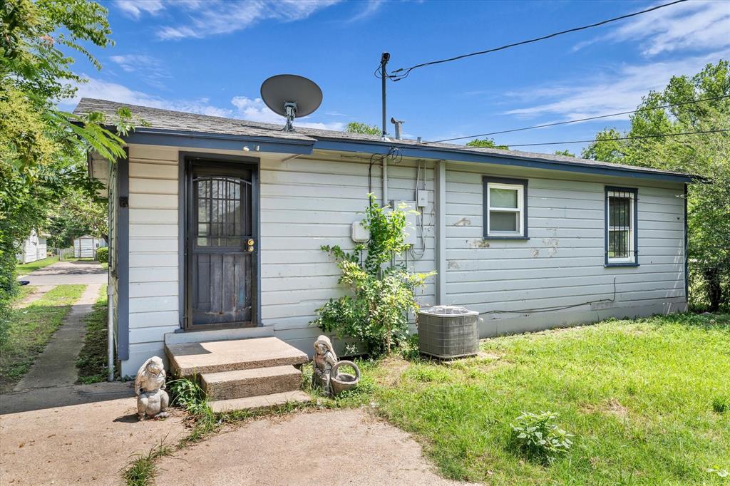612 Dunbar Street Property Photo 18