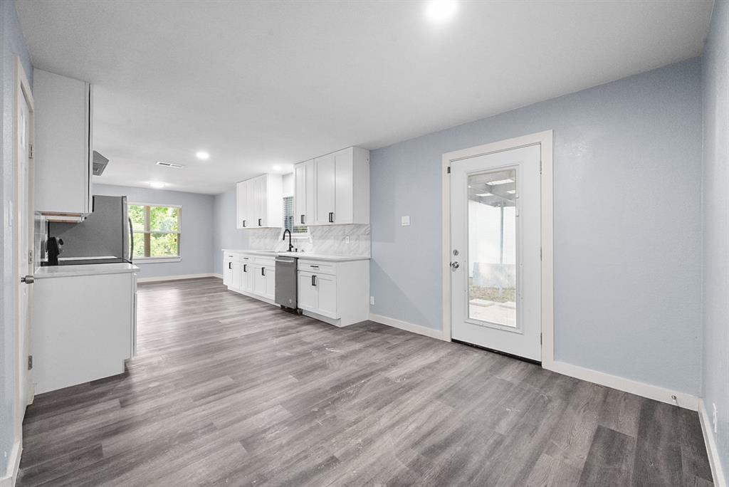 1425 Oakhill Drive Property Photo 10