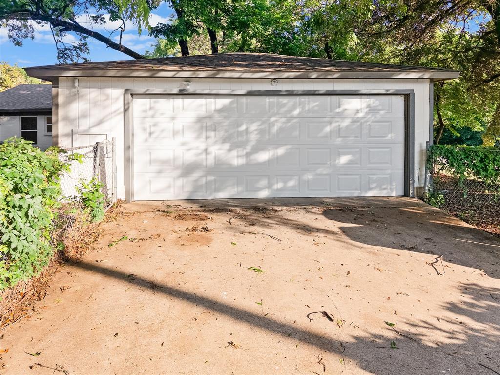 1425 Oakhill Drive Property Photo 16