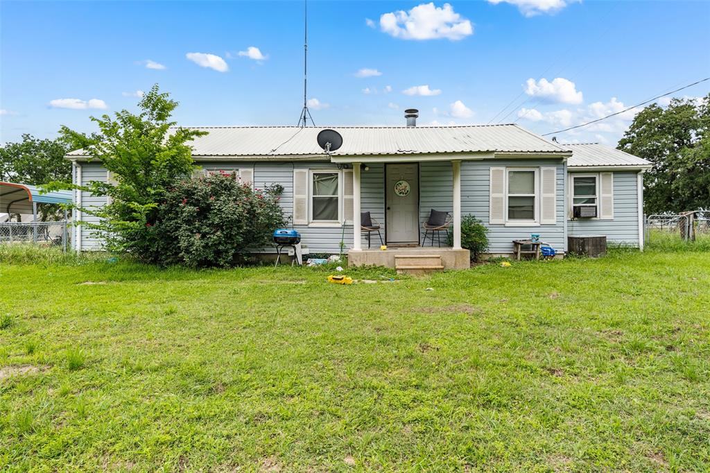112 Woodlake Lane Property Photo 4