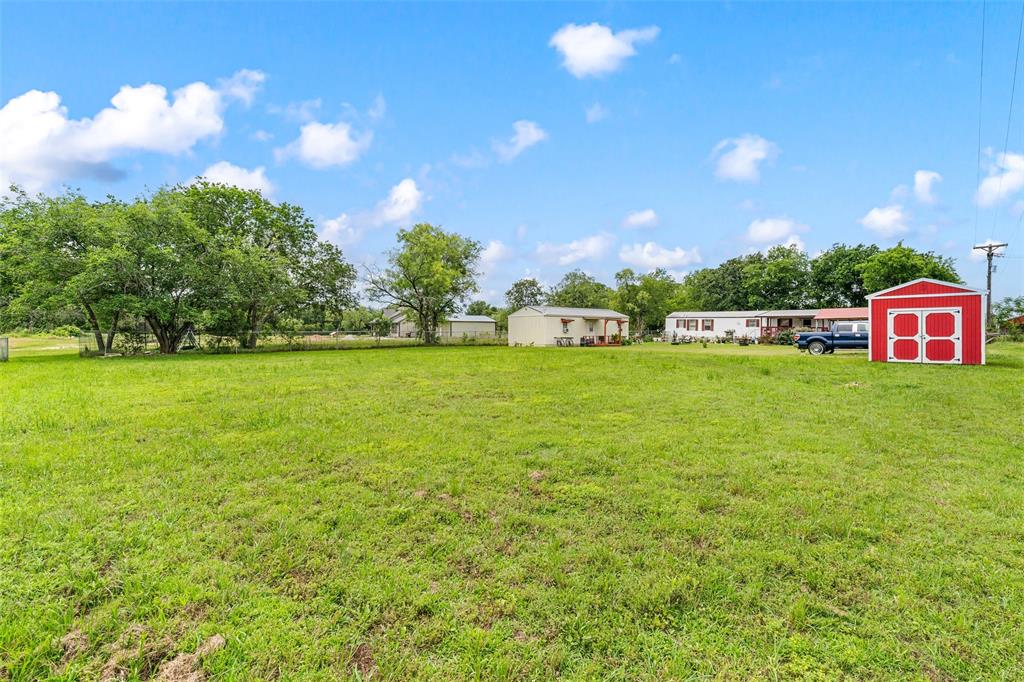 112 Woodlake Lane Property Photo 30