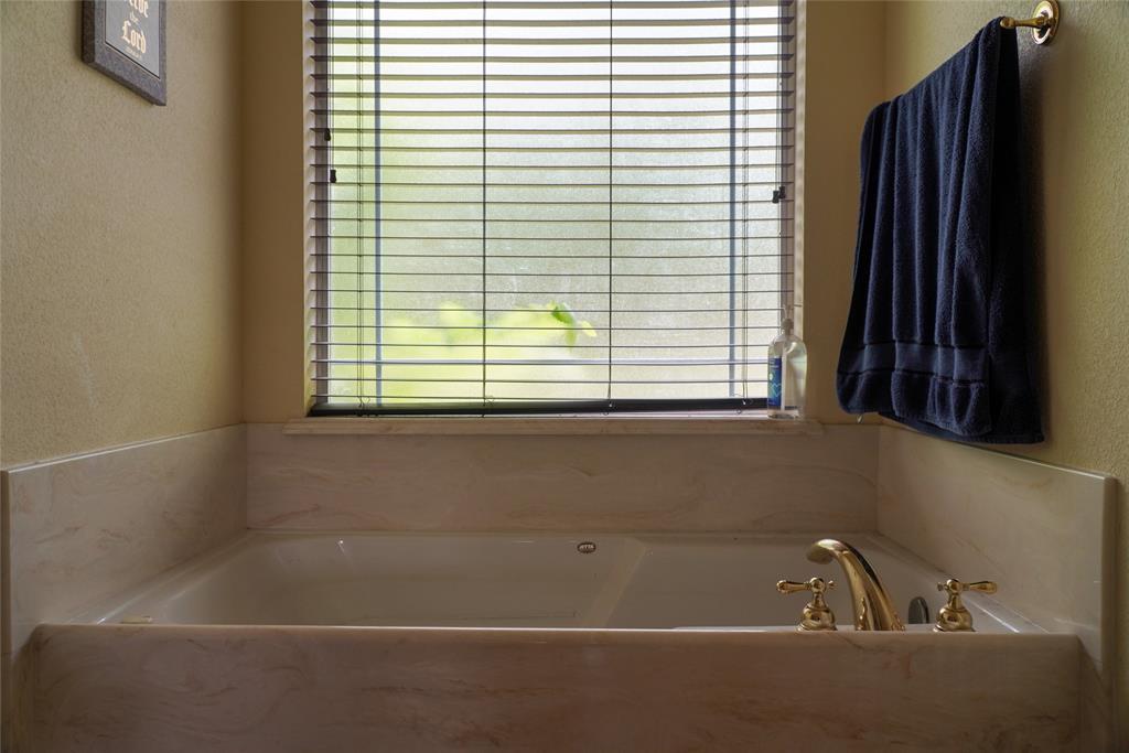 404 E Oakdale Street Property Photo 14