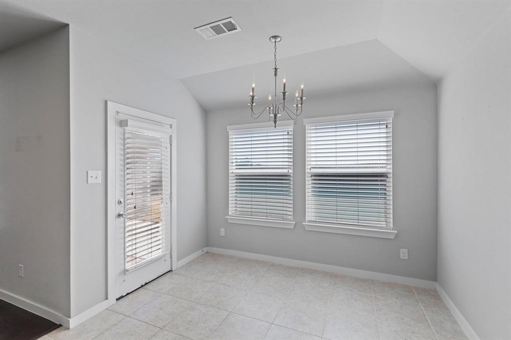 1912 Spoonbill Drive Property Photo 10