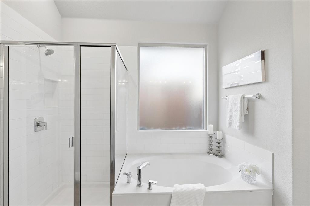 1010 Silver Oak Drive Property Photo 23