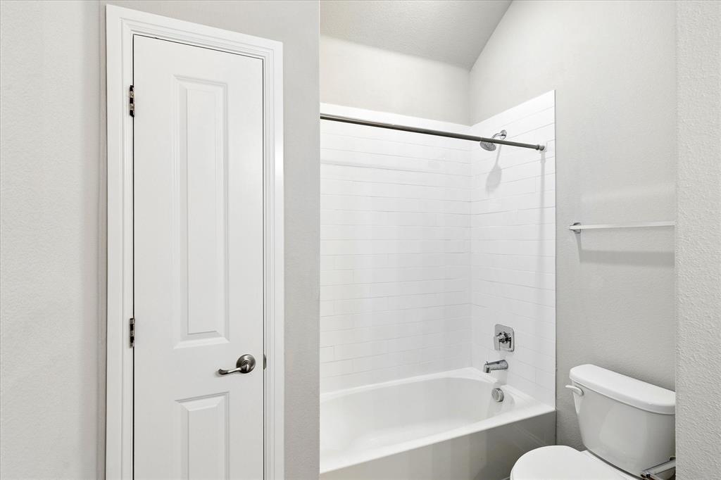 1010 Silver Oak Drive Property Photo 27