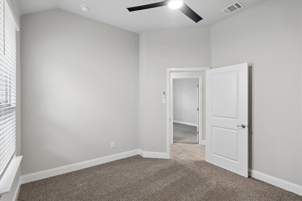 1010 Silver Oak Drive Property Photo 33