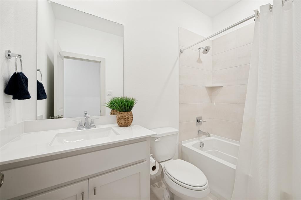 1240 Crescent Lane Property Photo 16