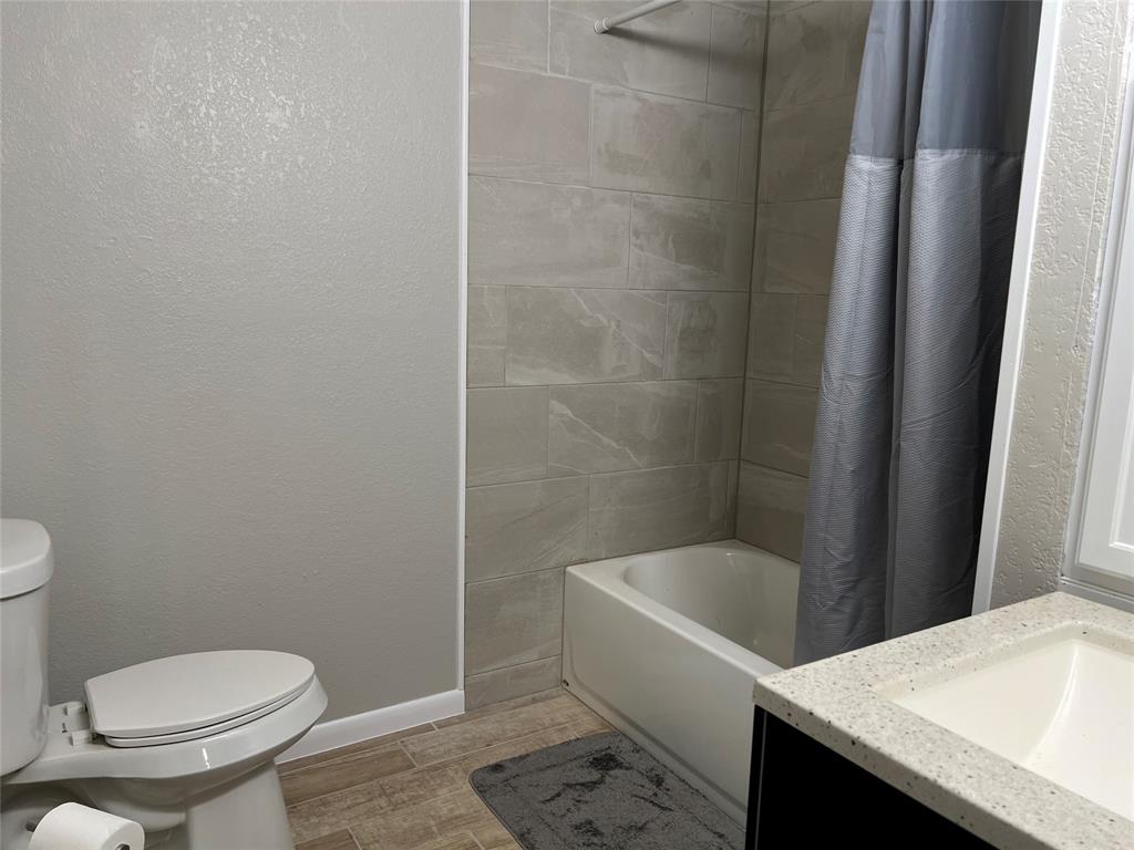 6960 Clifden Drive Property Photo 11