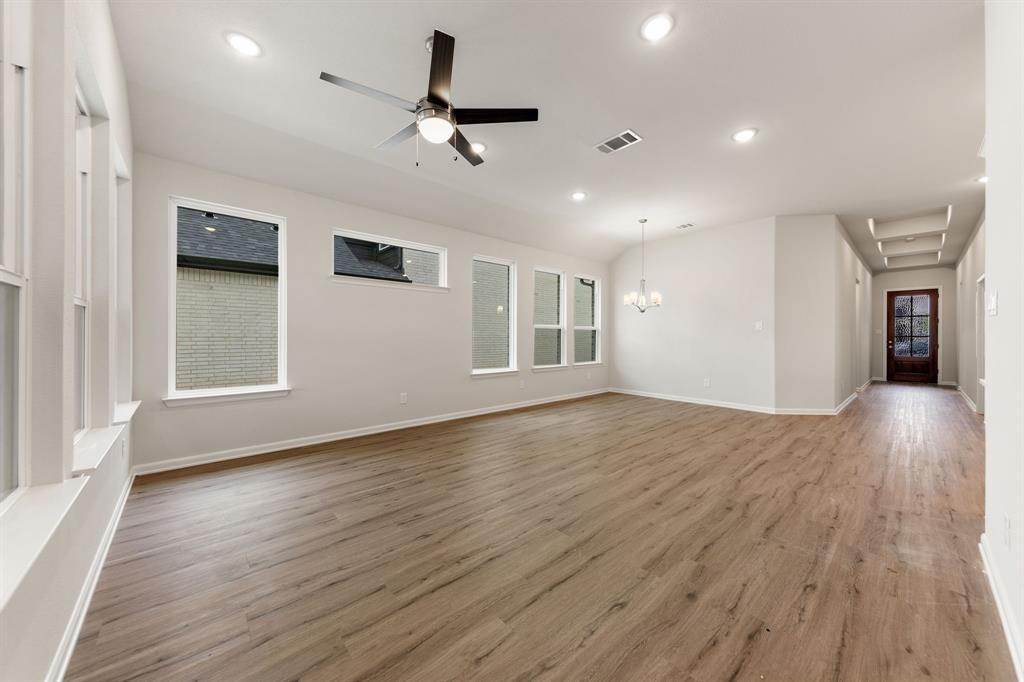 1907 Mitchell Drive Property Photo 11