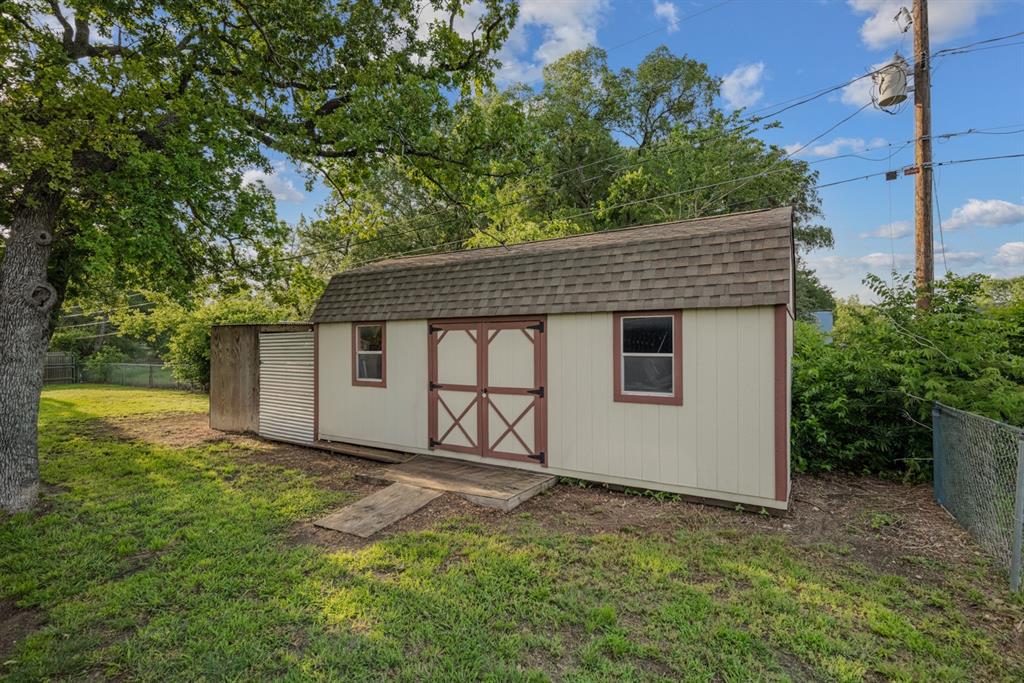 1216 Terry Drive Property Photo 3