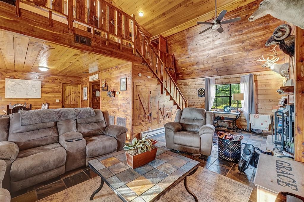4798 County Road 4235 Property Photo 10
