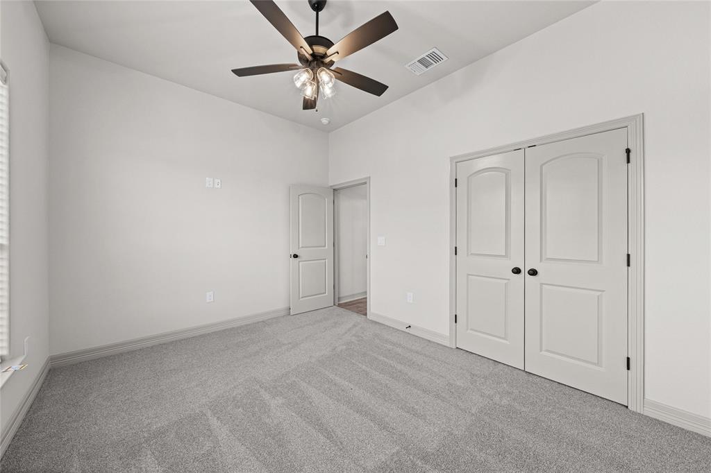 405 Willow Drive Property Photo 10