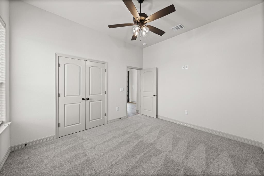 405 Willow Drive Property Photo 13