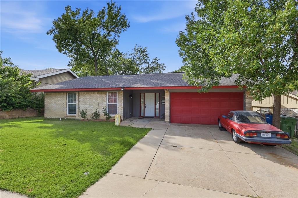 1839 Sherwood Lane Property Photo 3
