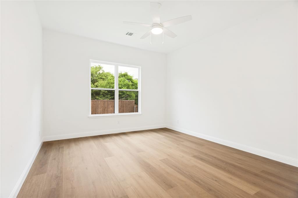 806 Mallard Drive Property Photo 11