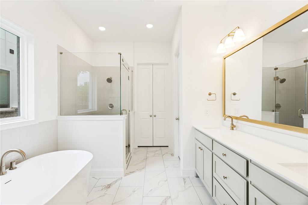 806 Mallard Drive Property Photo 12