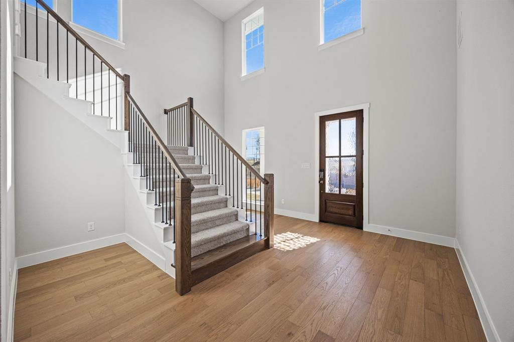 536 Stark Mews Property Photo 3