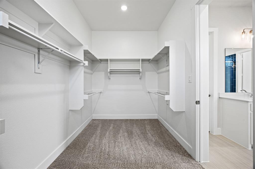 536 Stark Mews Property Photo 15
