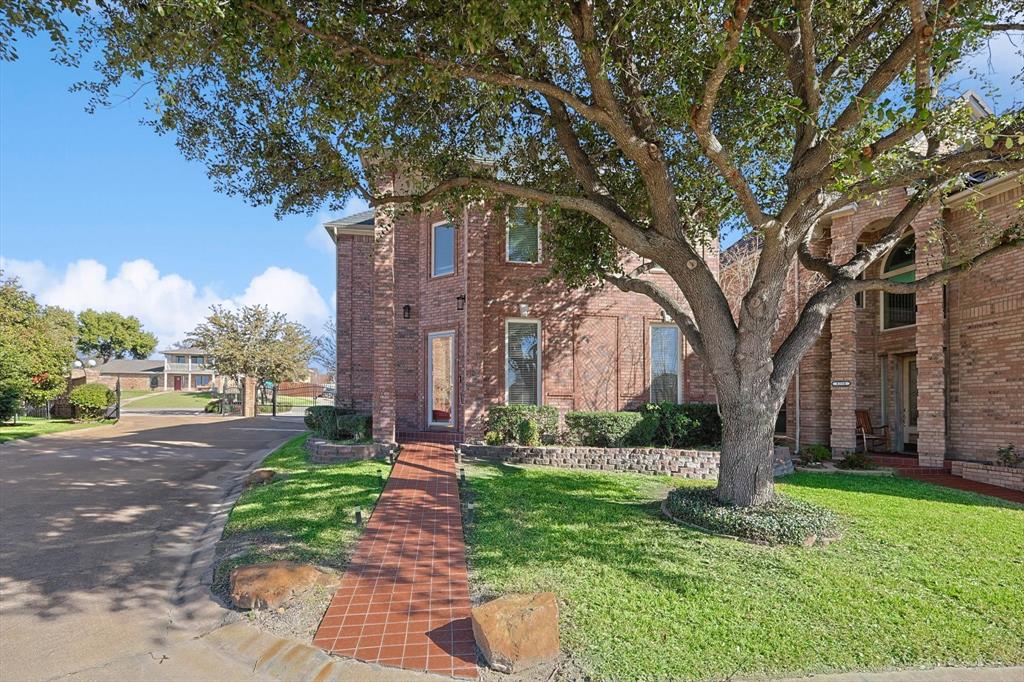 8354 Sunset Cove Drive Property Photo 1