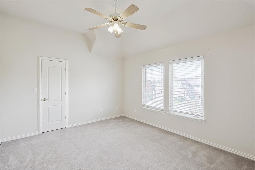 8354 Sunset Cove Drive Property Photo 11