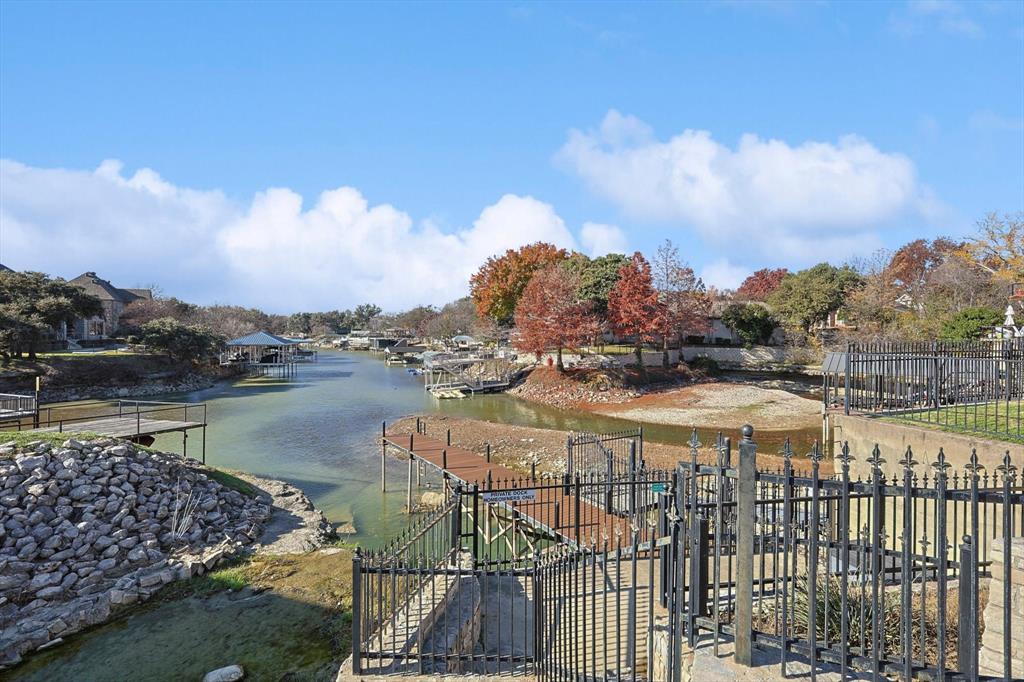 8354 Sunset Cove Drive Property Photo 17