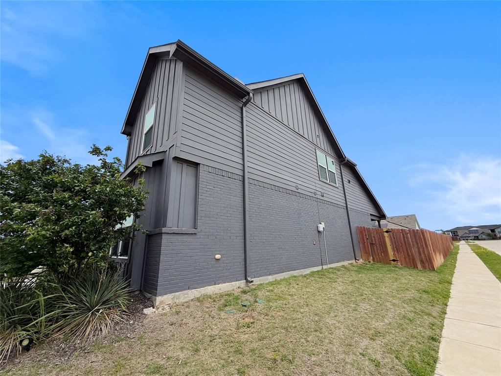 1600 Battery Park Drive Property Photo 22