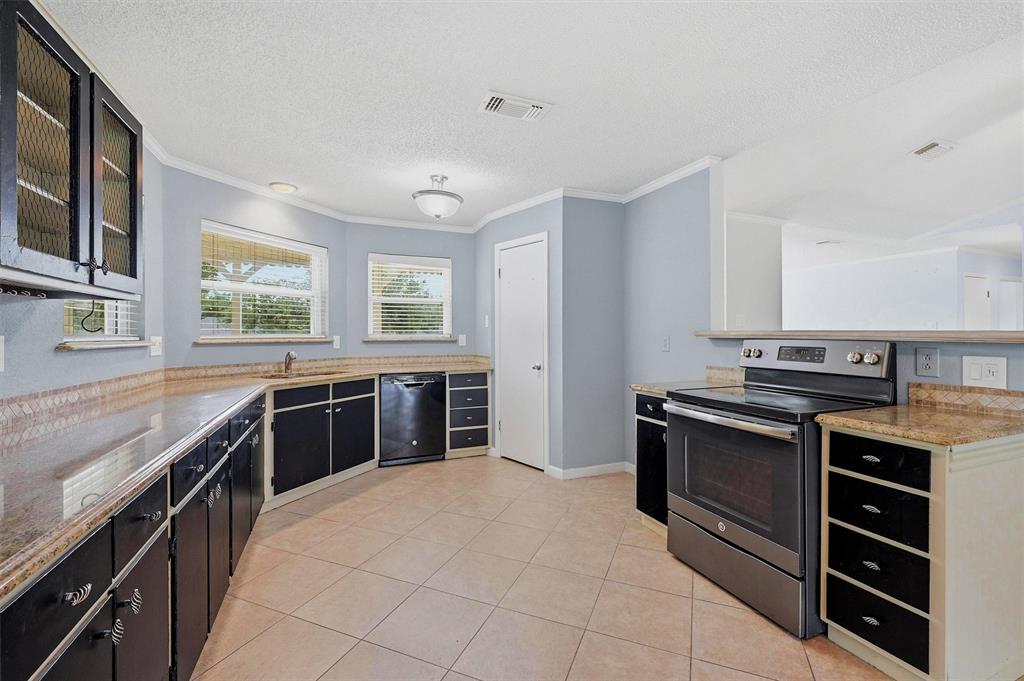 103 Seminole Drive Property Photo 12