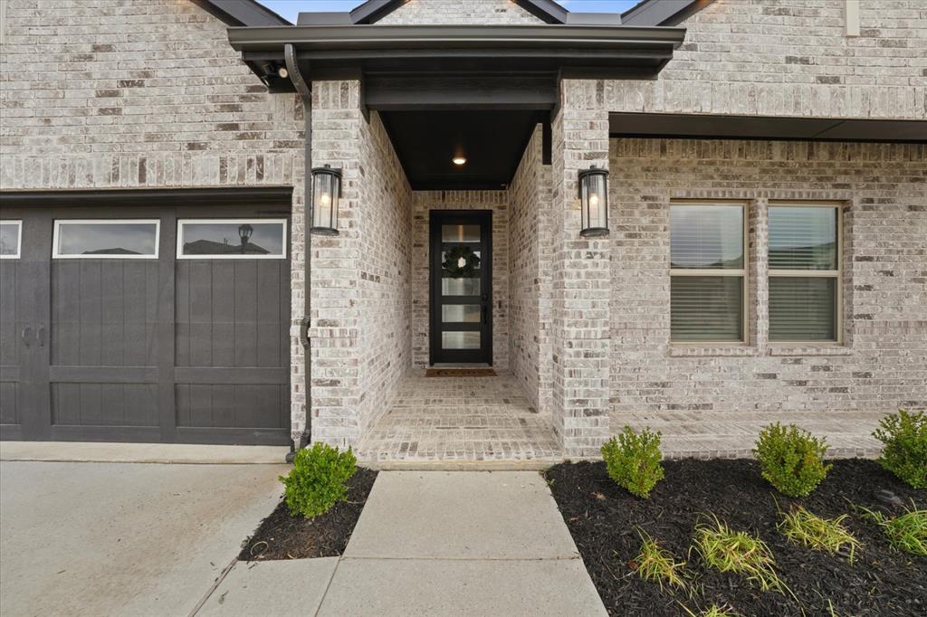 3241 Cross Shore Drive Property Photo 4